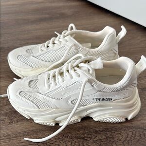 Steve Madden White Chunky Sneakers Retro Style